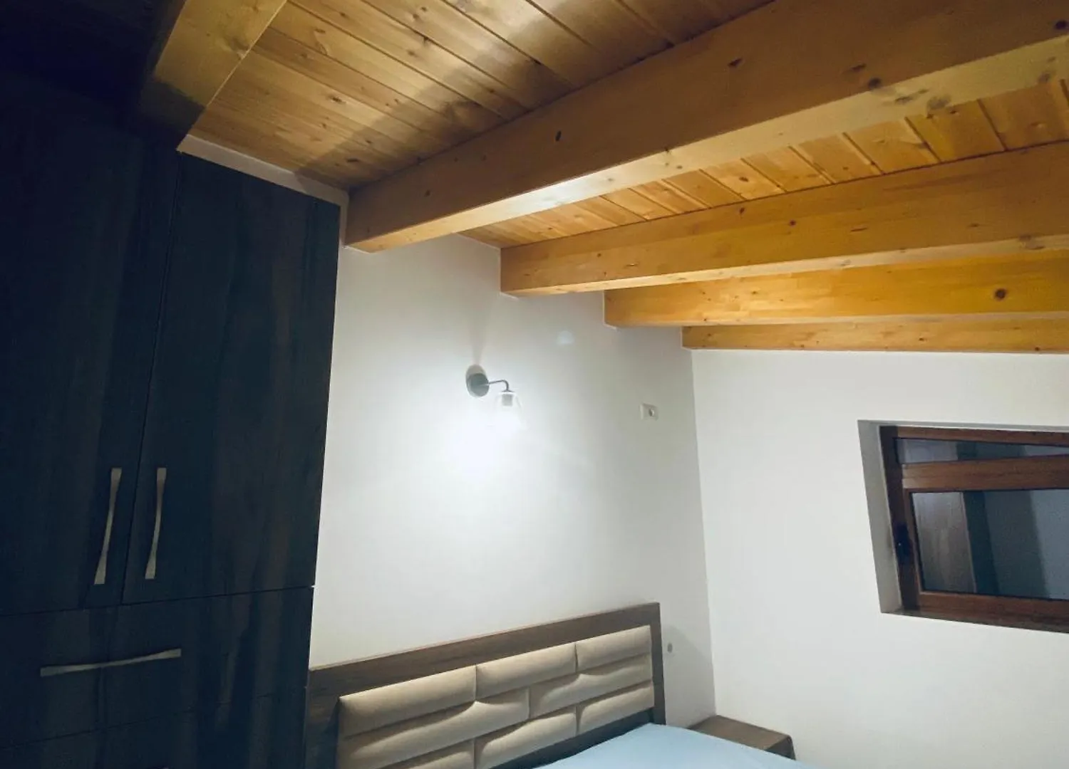 Ervis Villa Fratar Arnavutluk